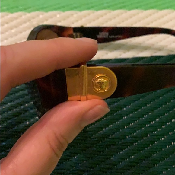 Authentic Versace Vintage sunglasses - Picture 7 of 8